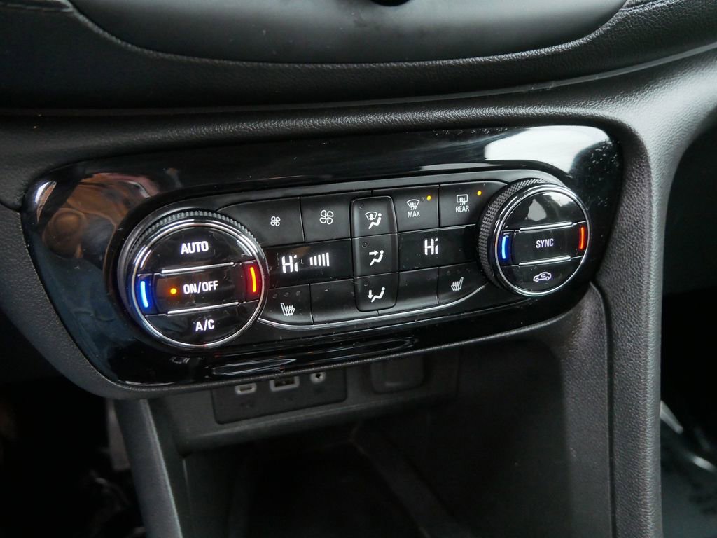 Used 2023 Buick Encore GX Select image 21