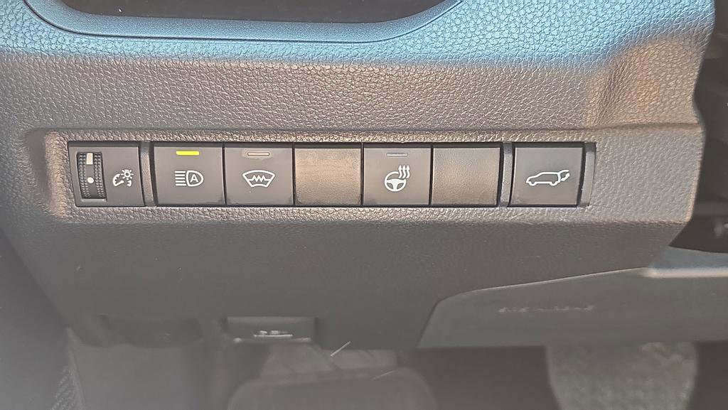 Used 2024 Toyota RAV4 XLE Premium w/ Weather Package AWD/4WD image 19