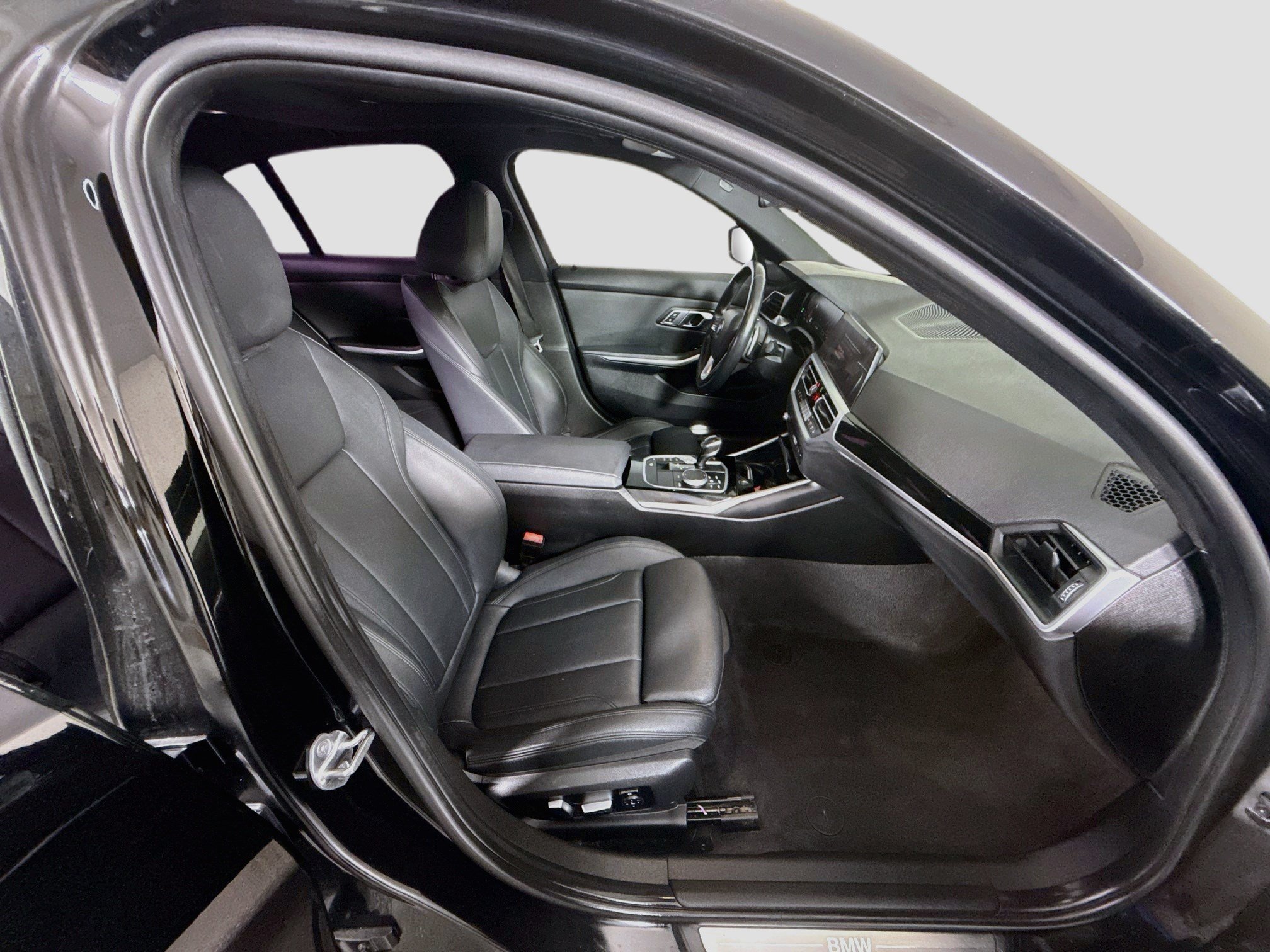 Used 2019 BMW 330i Sedan w/ Convenience Package RWD image 29
