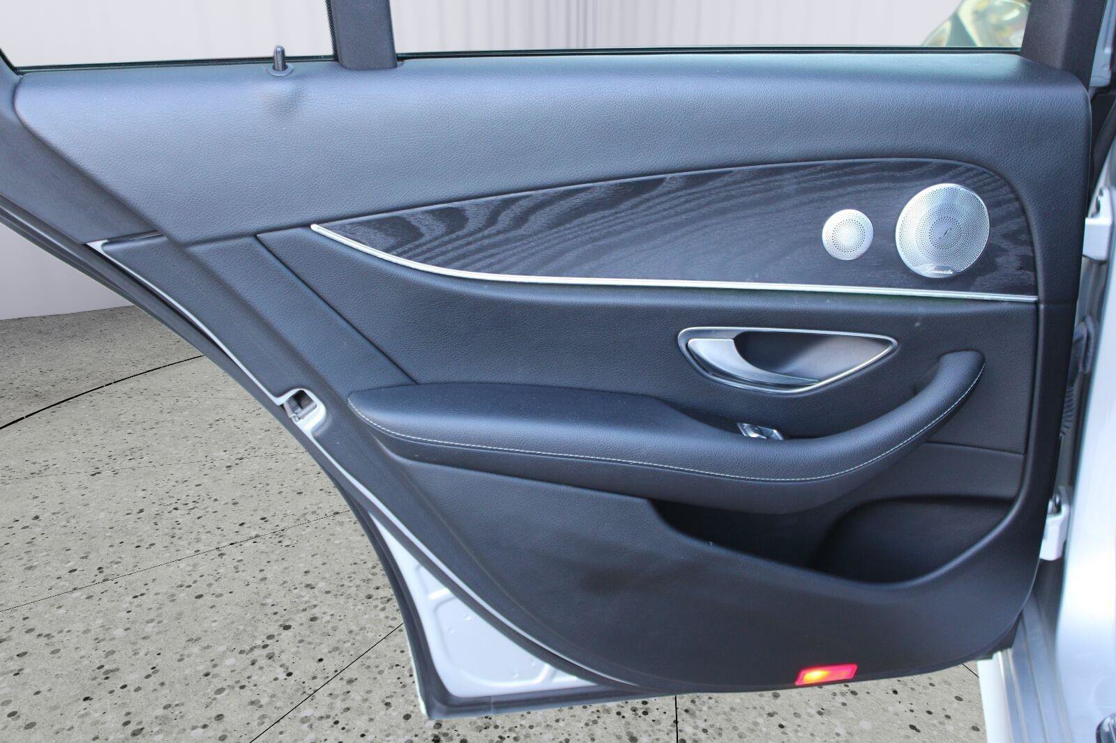 Used 2018 Mercedes-Benz E 300 image 43