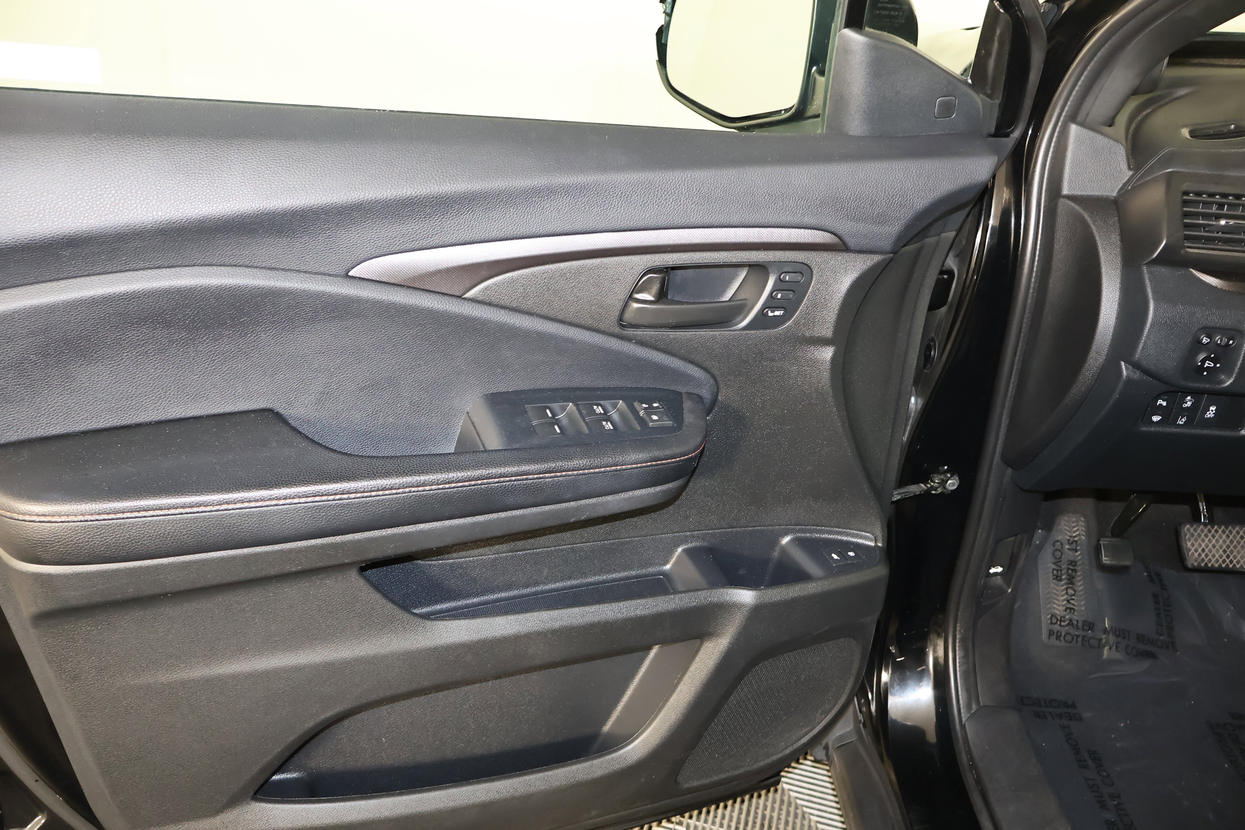 Used 2022 Honda Passport TrailSport image 37