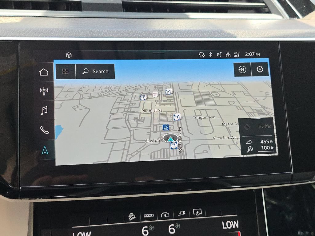 Certified 2024 Audi Q8 e-tron Premium Plus AWD/4WD image 25