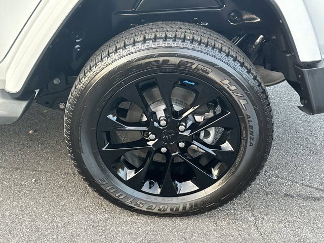 Used 2023 Jeep Wrangler Unlimited Sahara w/ Cold Weather Group image 21