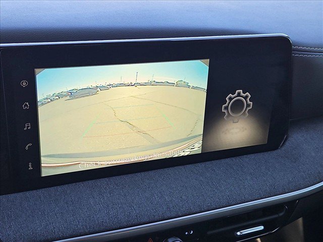 Certified 2025 Nissan Kicks SV w/ SV Premium Package AWD/4WD image 19