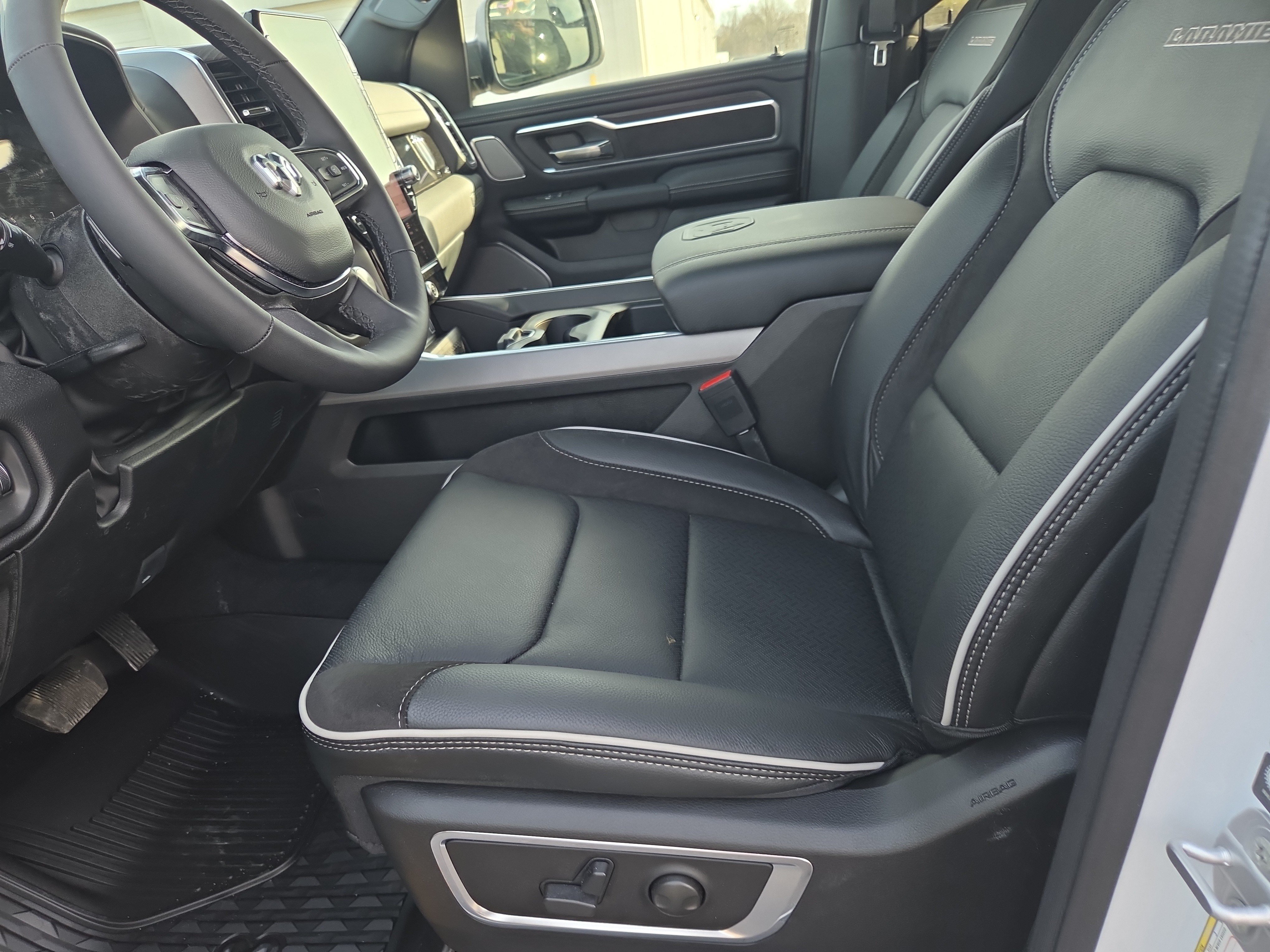 New 2026 RAM 1500 Laramie w/ Night Edition AWD/4WD image 4