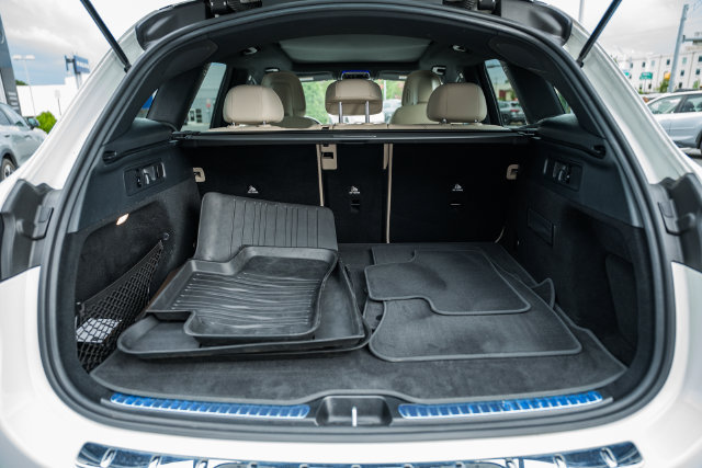 Used 2023 Mercedes-Benz GLC 300 4MATIC image 10