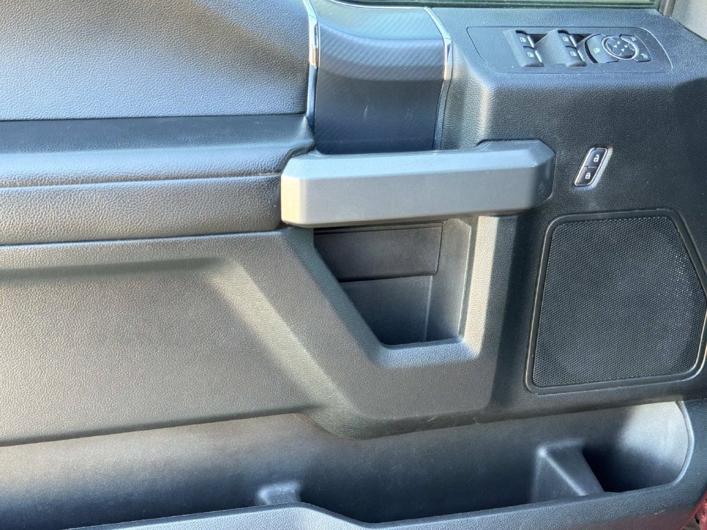 Used 2019 Ford F150 XLT w/ Equipment Group 302A Luxury AWD/4WD image 11