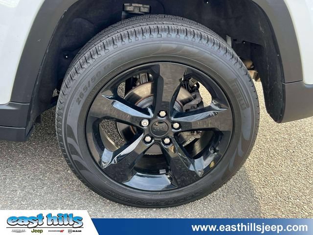 Certified 2024 Jeep Grand Cherokee Limited w/ Black Appearance Package AWD/4WD image 7