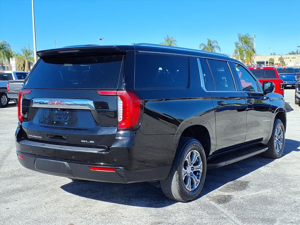 Used 2024 GMC Yukon XL SLE image 7