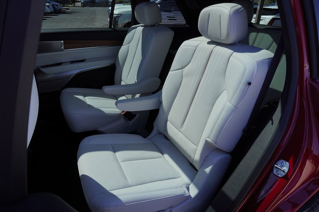 New 2026 Cadillac Vistiq Luxury AWD/4WD image 9