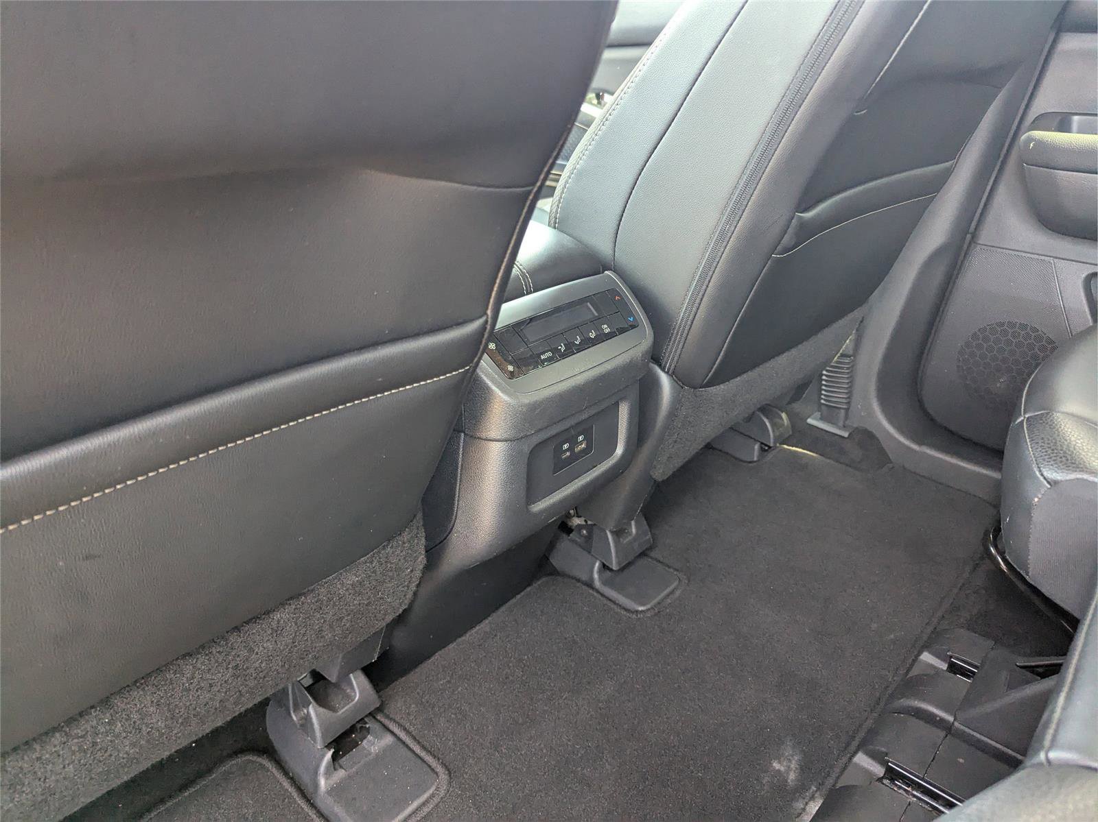 Used 2023 Nissan Pathfinder SL image 19