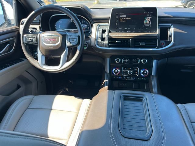 Used 2023 GMC Yukon XL SLT w/ SLT Premium Package AWD/4WD image 17