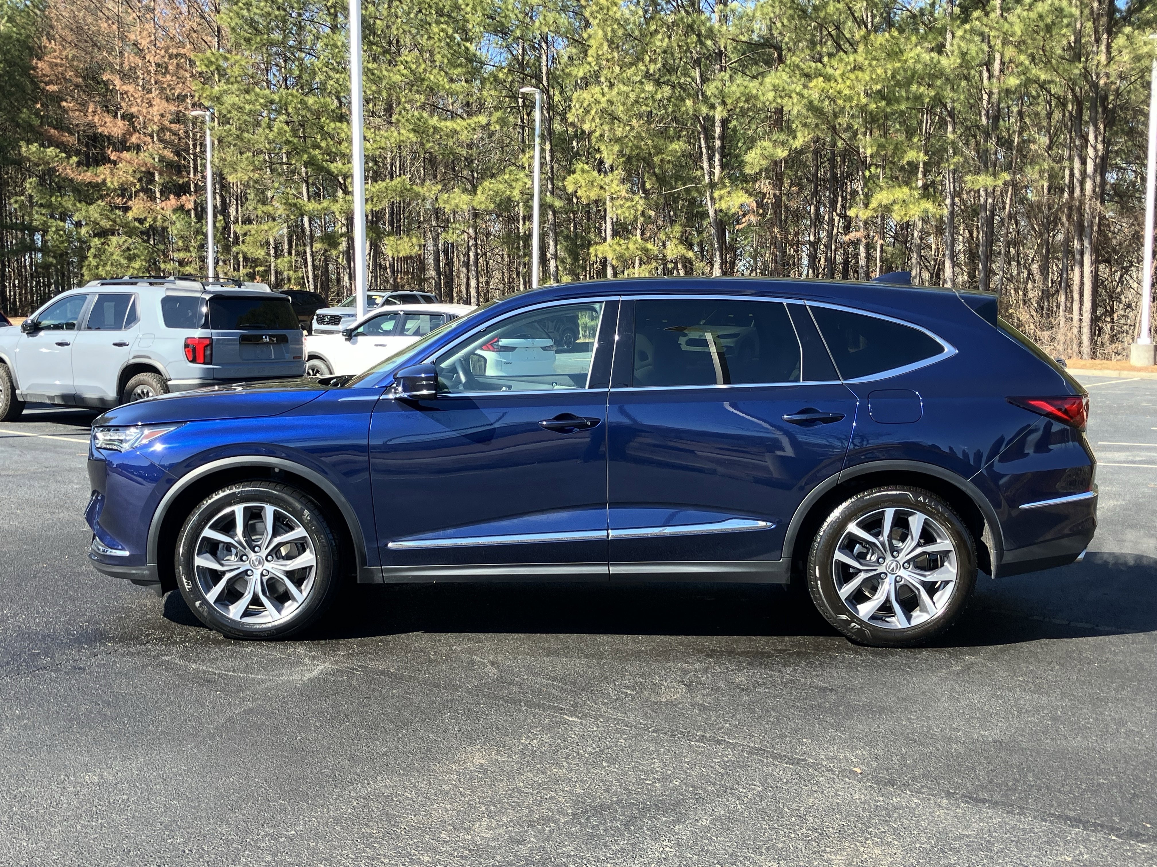 Used 2023 Acura MDX FWD w/ Technology Package image 7
