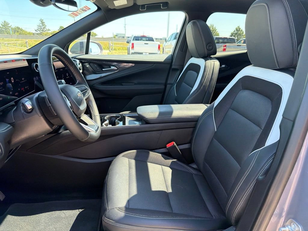 Used 2024 Chevrolet Blazer EV LT AWD/4WD image 21