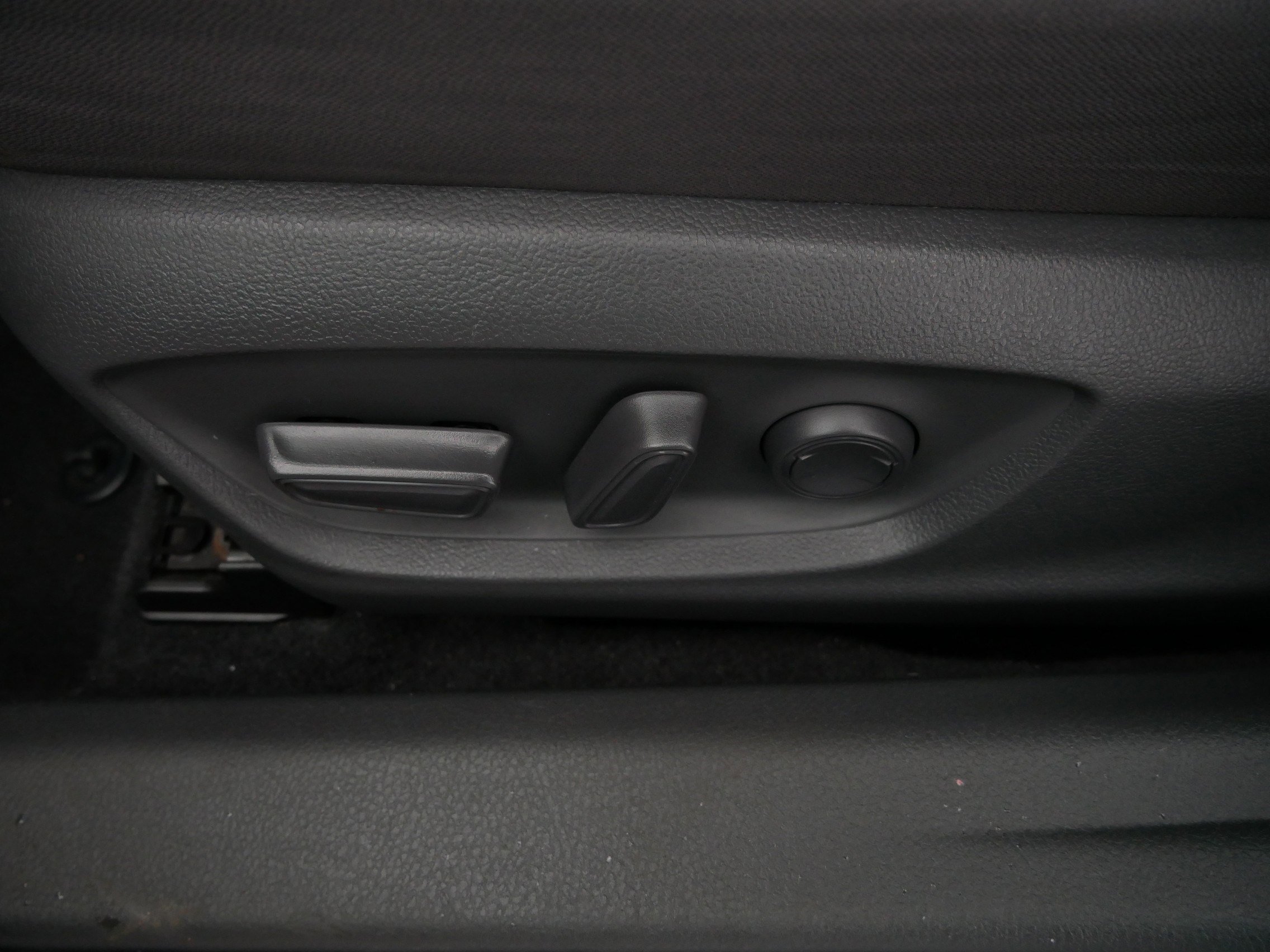 Used 2020 Toyota Camry LE image 20