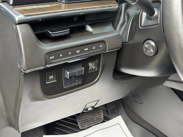 Certified 2024 Cadillac Escalade Sport Platinum w/ LPO, ONYX Package AWD/4WD image 18
