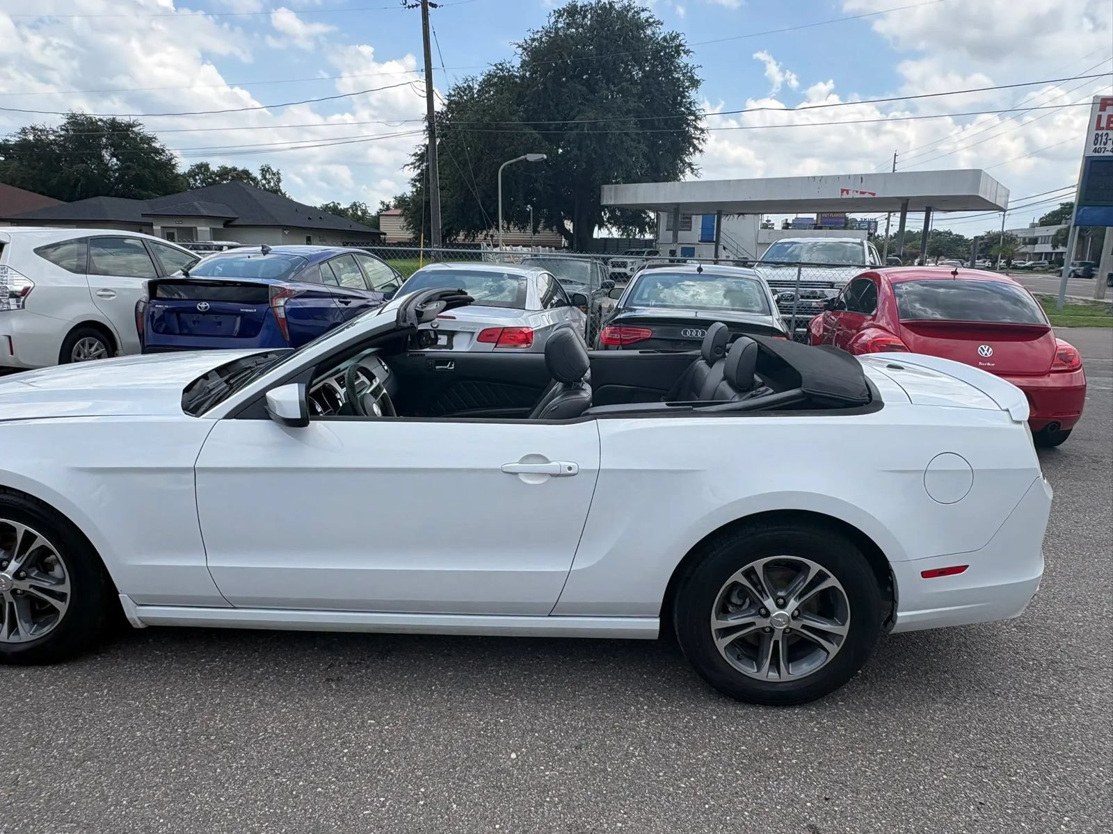Used 2014 Ford Mustang Premium RWD image 6