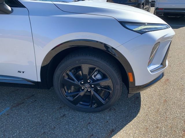 New 2025 Buick Envision Sport Touring image 2