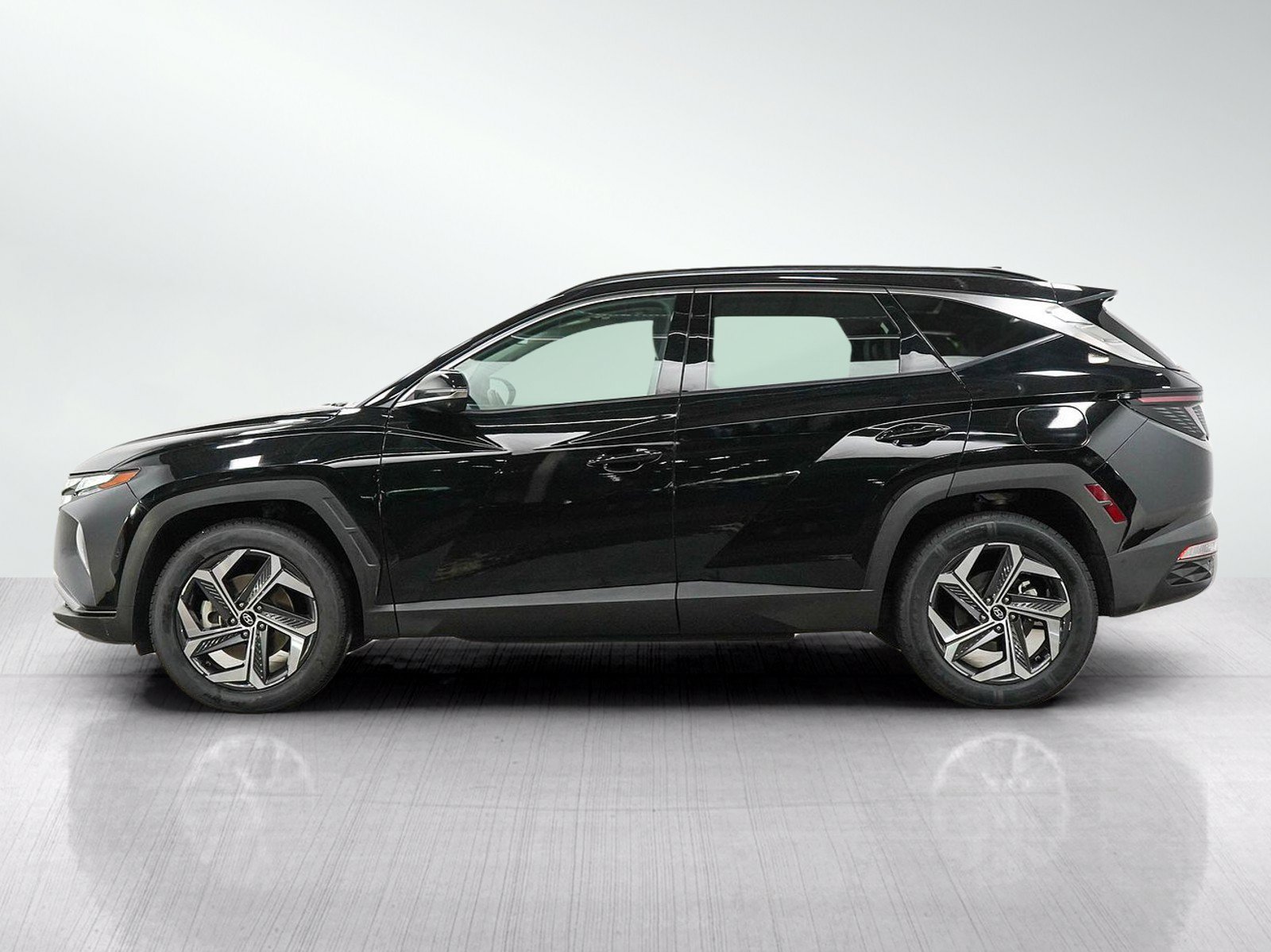 Used 2024 Hyundai Tucson Limited AWD/4WD image 2