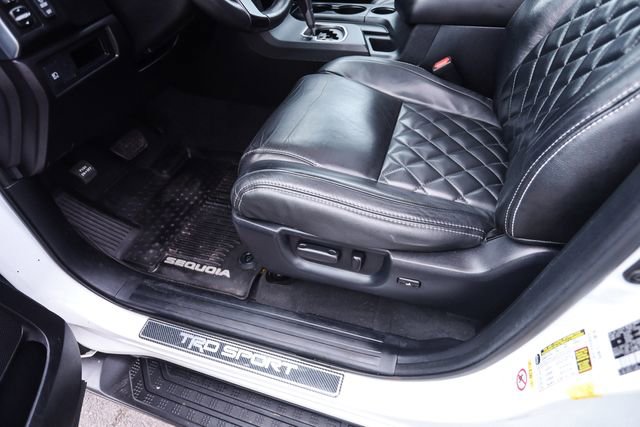 Used 2022 Toyota Sequoia TRD Sport AWD/4WD image 27
