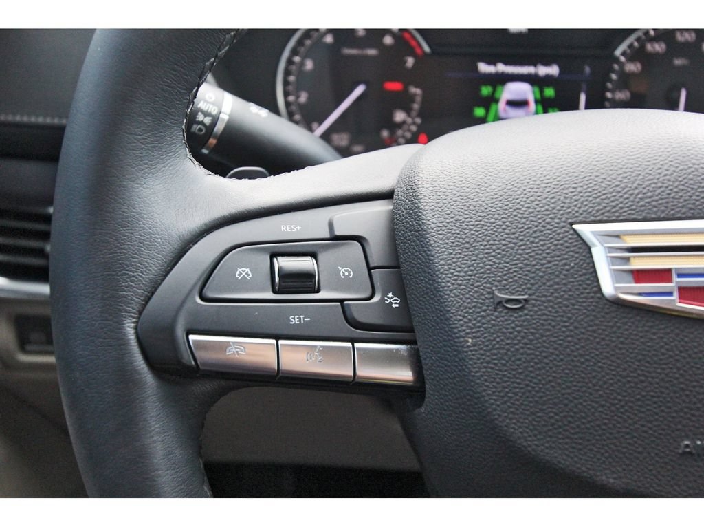 Certified 2023 Cadillac XT4 Luxury FWD image 15