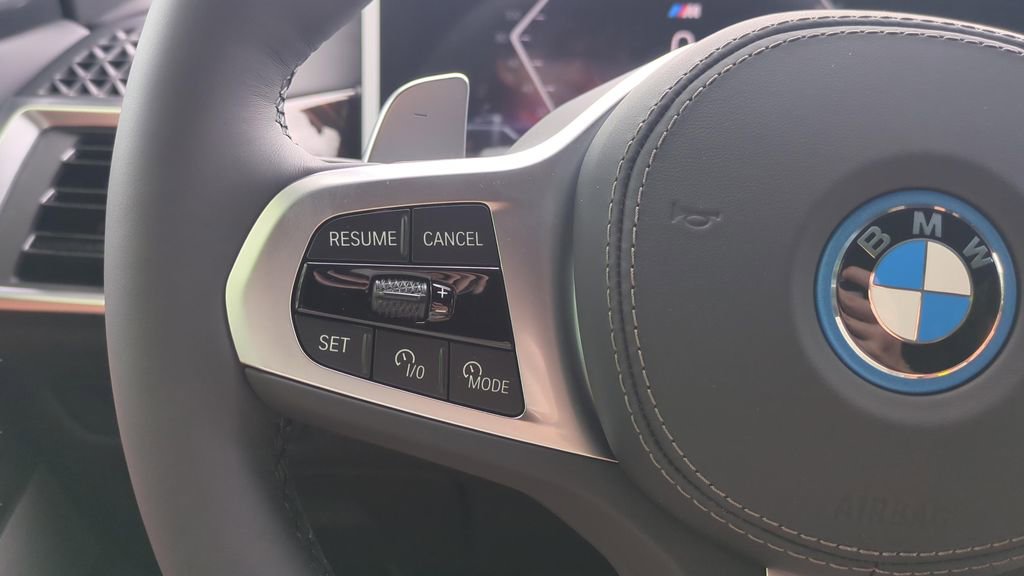 New 2026 BMW X5 xDrive50e image 32