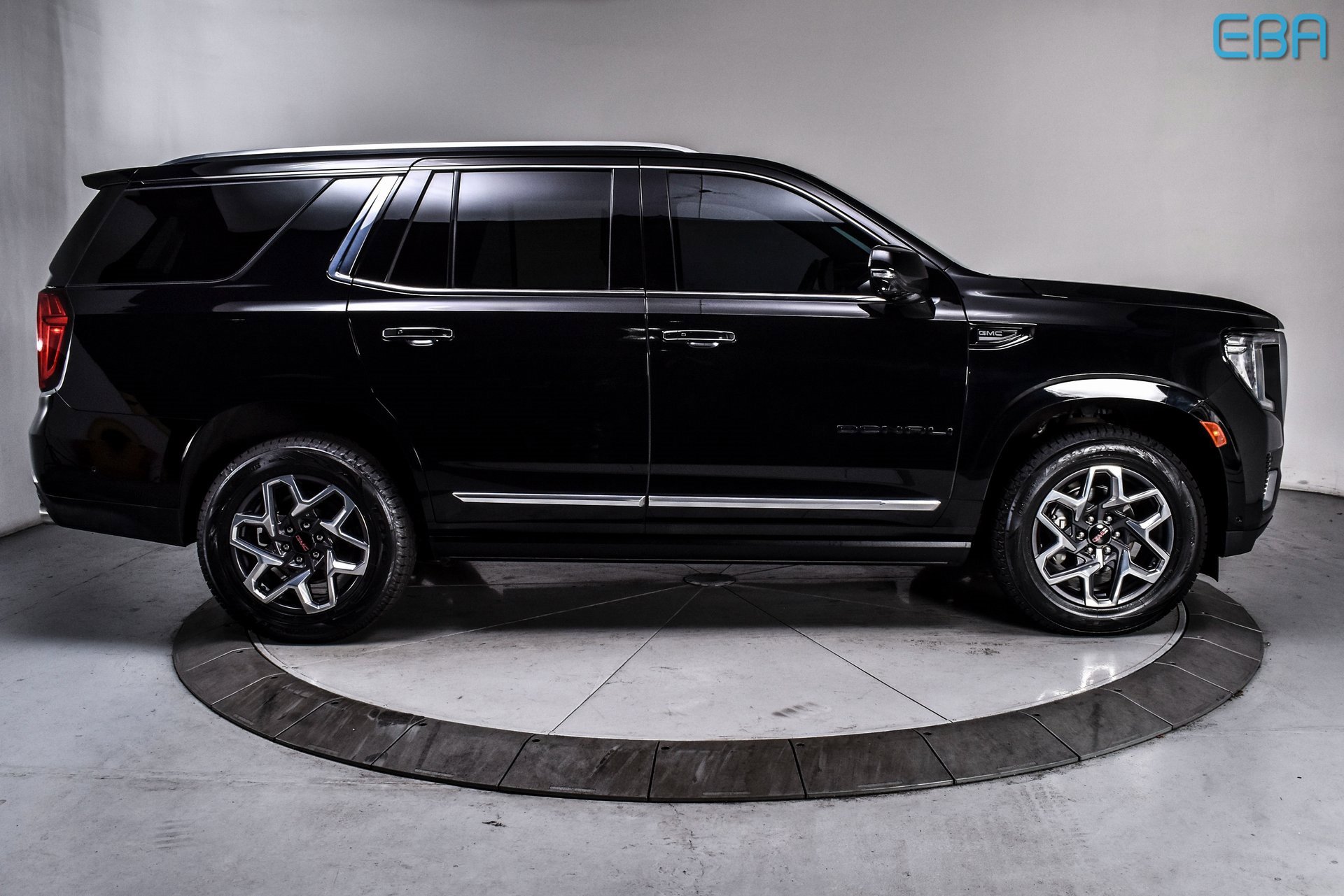Used 2023 GMC Yukon Denali image 7