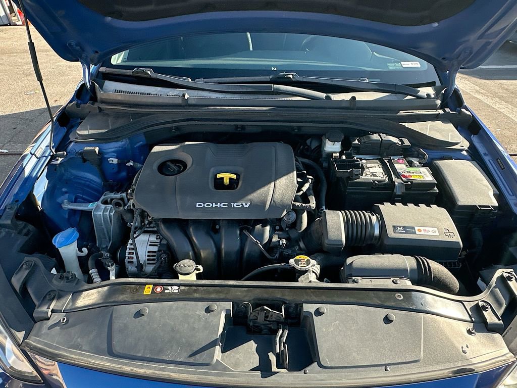 Used 2017 Hyundai Elantra Limited FWD image 28