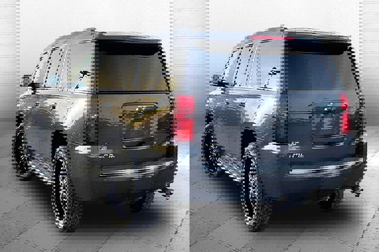 Used 2017 Chevrolet Tahoe LT image 9