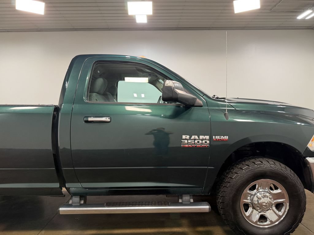 Used 2018 RAM 3500 SLT w/ Snow Chief Group AWD/4WD image 32