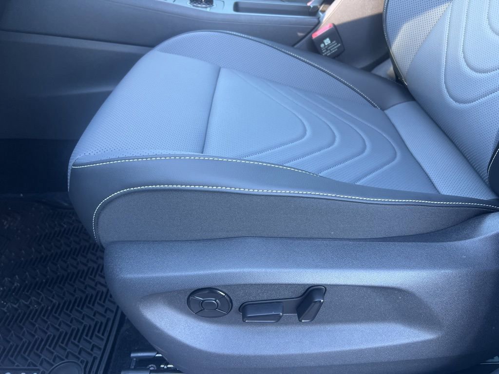 New 2026 Volkswagen Tiguan SE image 17