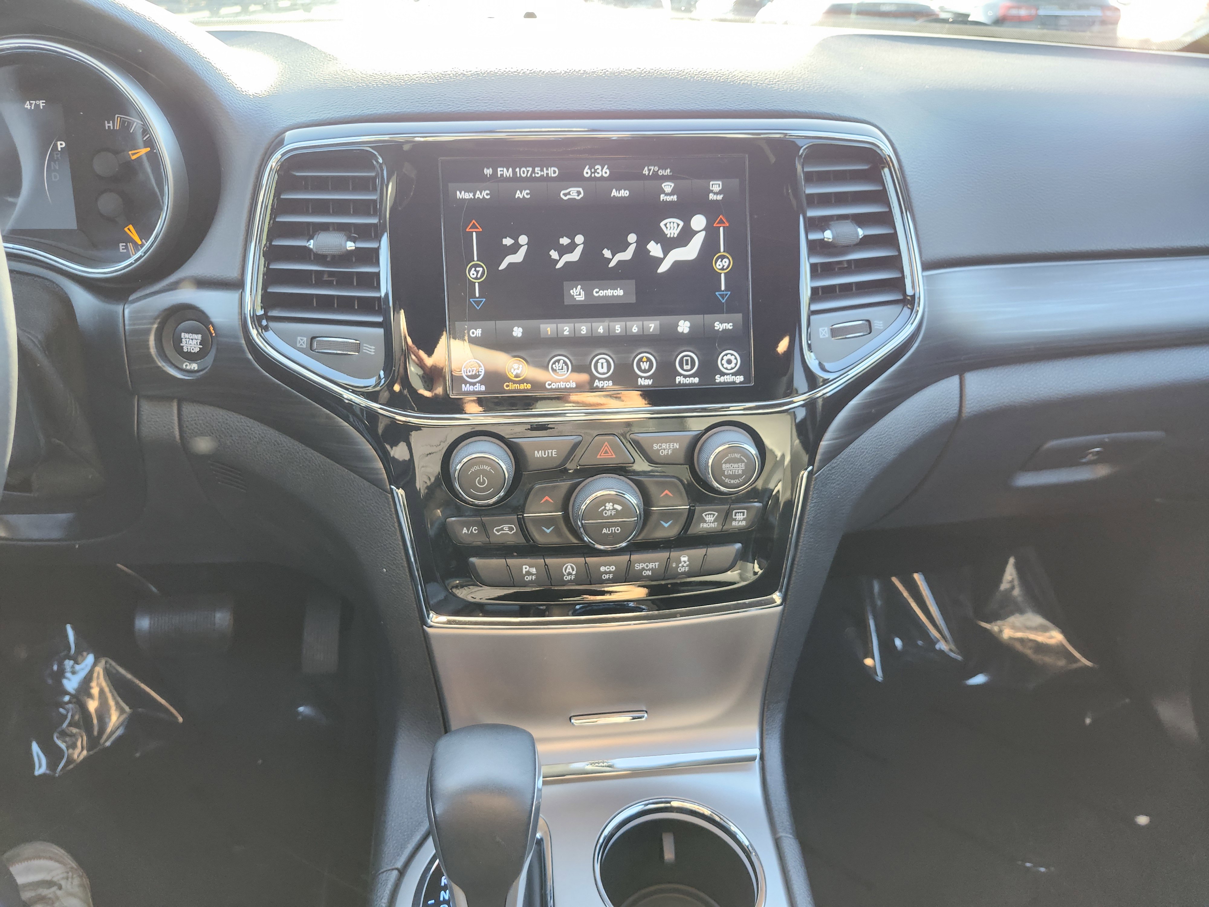 Used 2019 Jeep Grand Cherokee Altitude AWD/4WD image 32