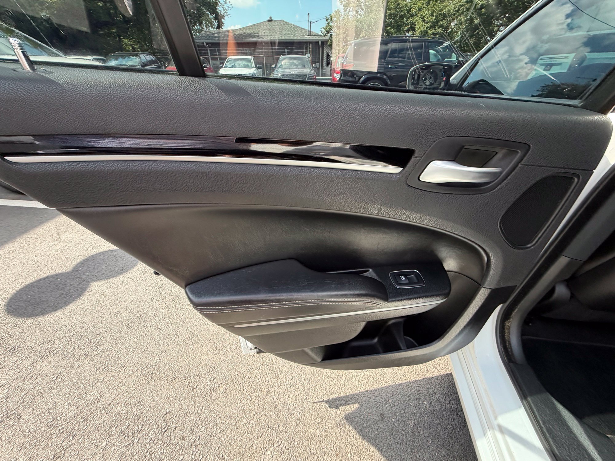 Used 2023 Chrysler 300 S RWD image 11