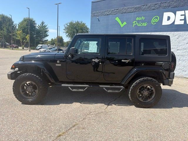 Used 2016 Jeep Wrangler Unlimited Sahara AWD/4WD image 2