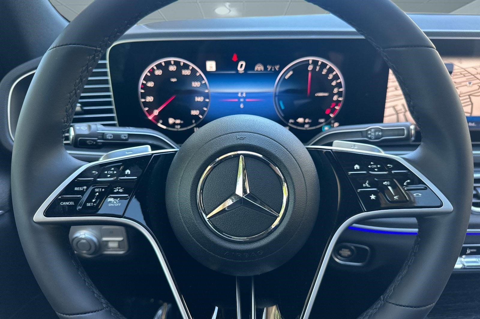 New 2026 Mercedes-Benz GLE 450e 4MATIC image 14