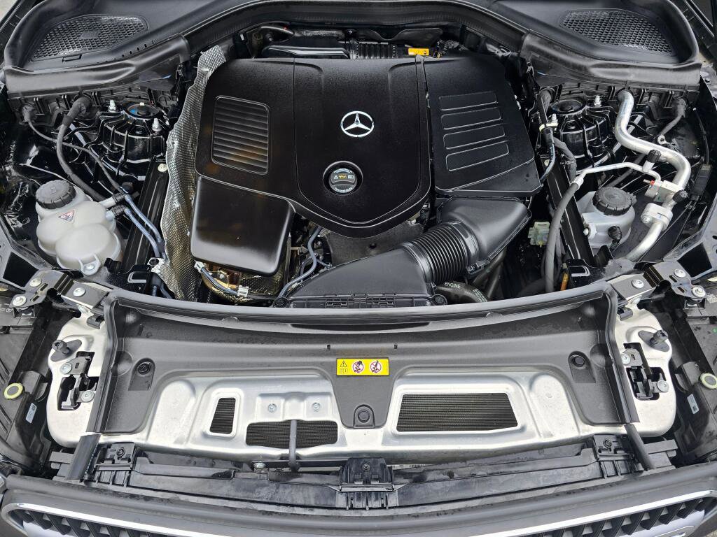 Used 2023 Mercedes-Benz GLC 300 4MATIC image 10