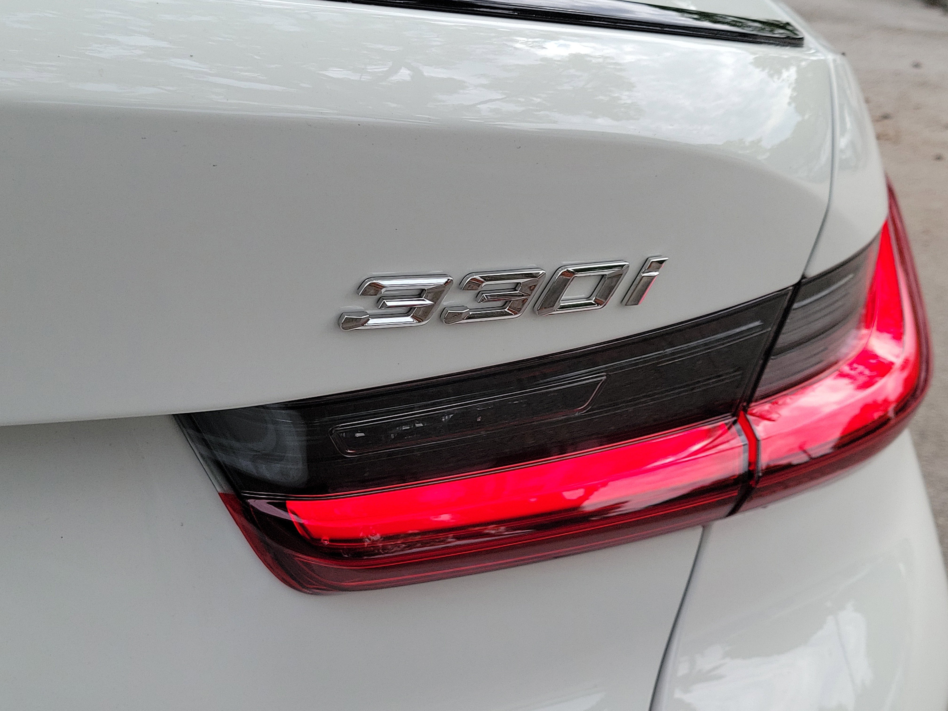 New 2026 BMW 330i Sedan w/ M Sport Package RWD image 5