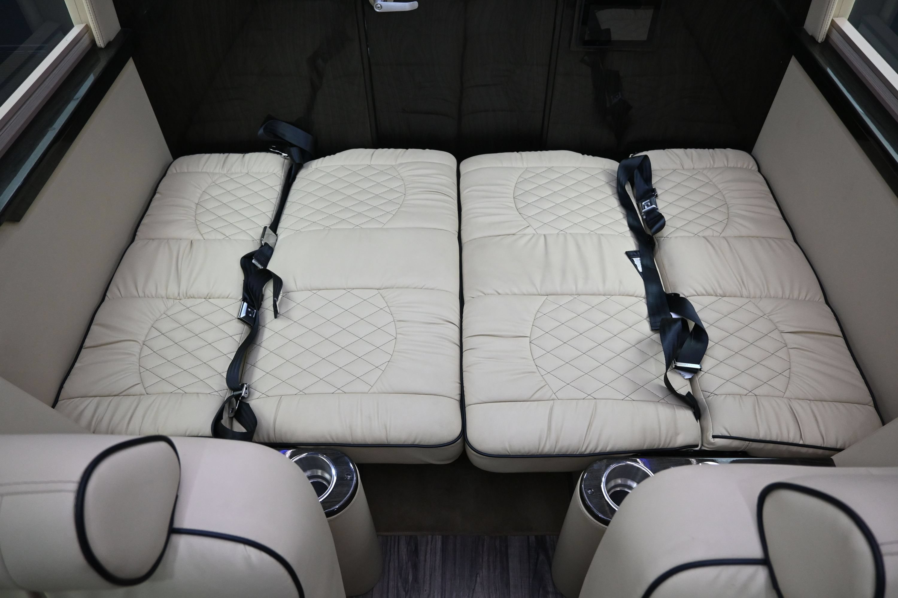 Used 2020 Mercedes-Benz Sprinter 2500 image 34