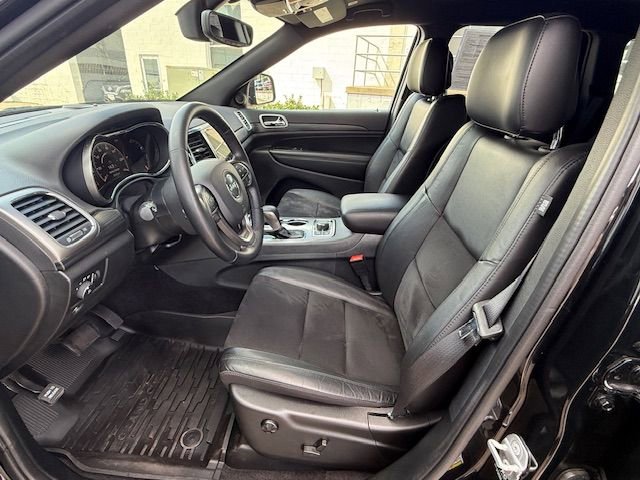 Used 2022 Jeep Grand Cherokee Laredo X image 11