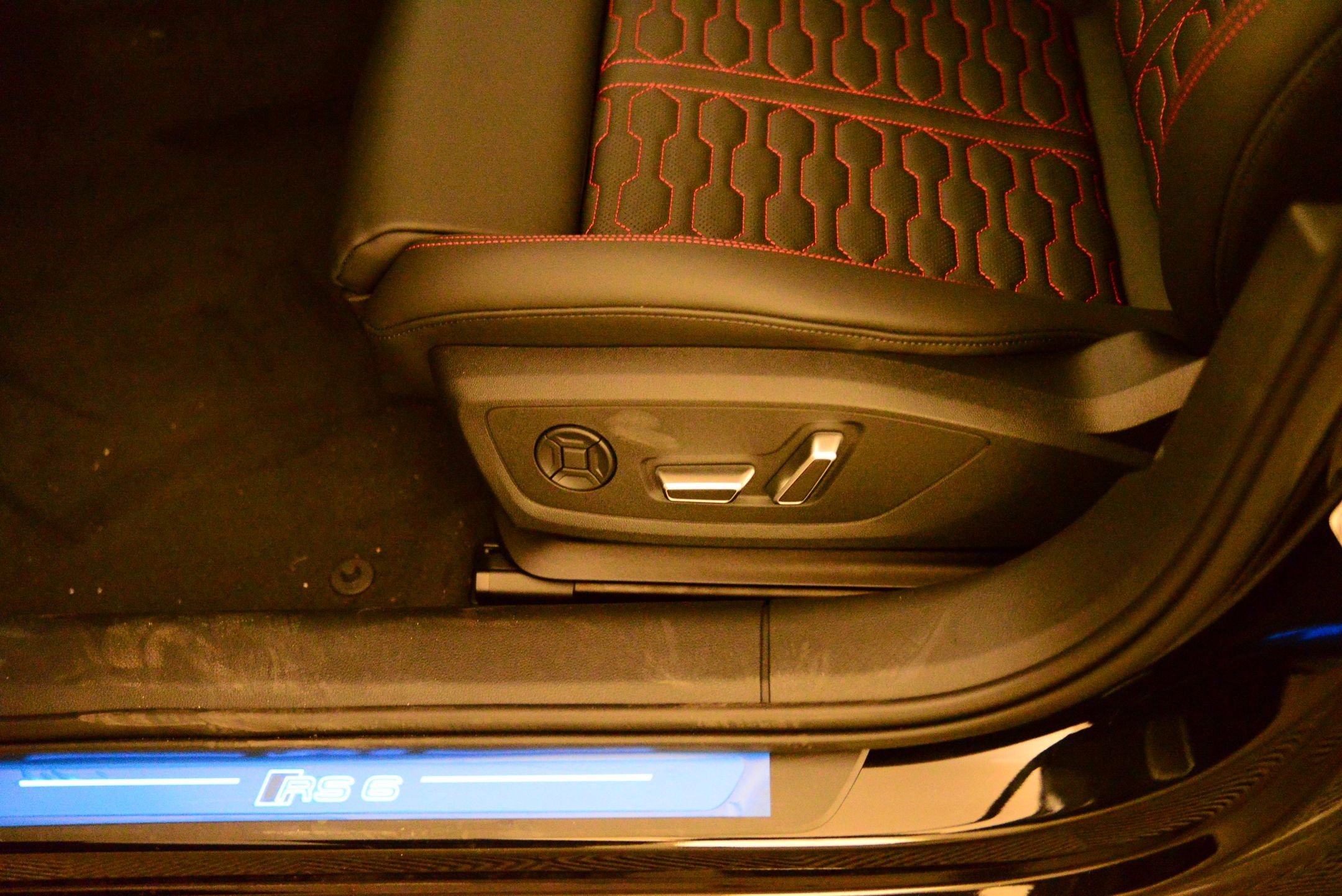 New 2026 Audi RS 6 performance image 23