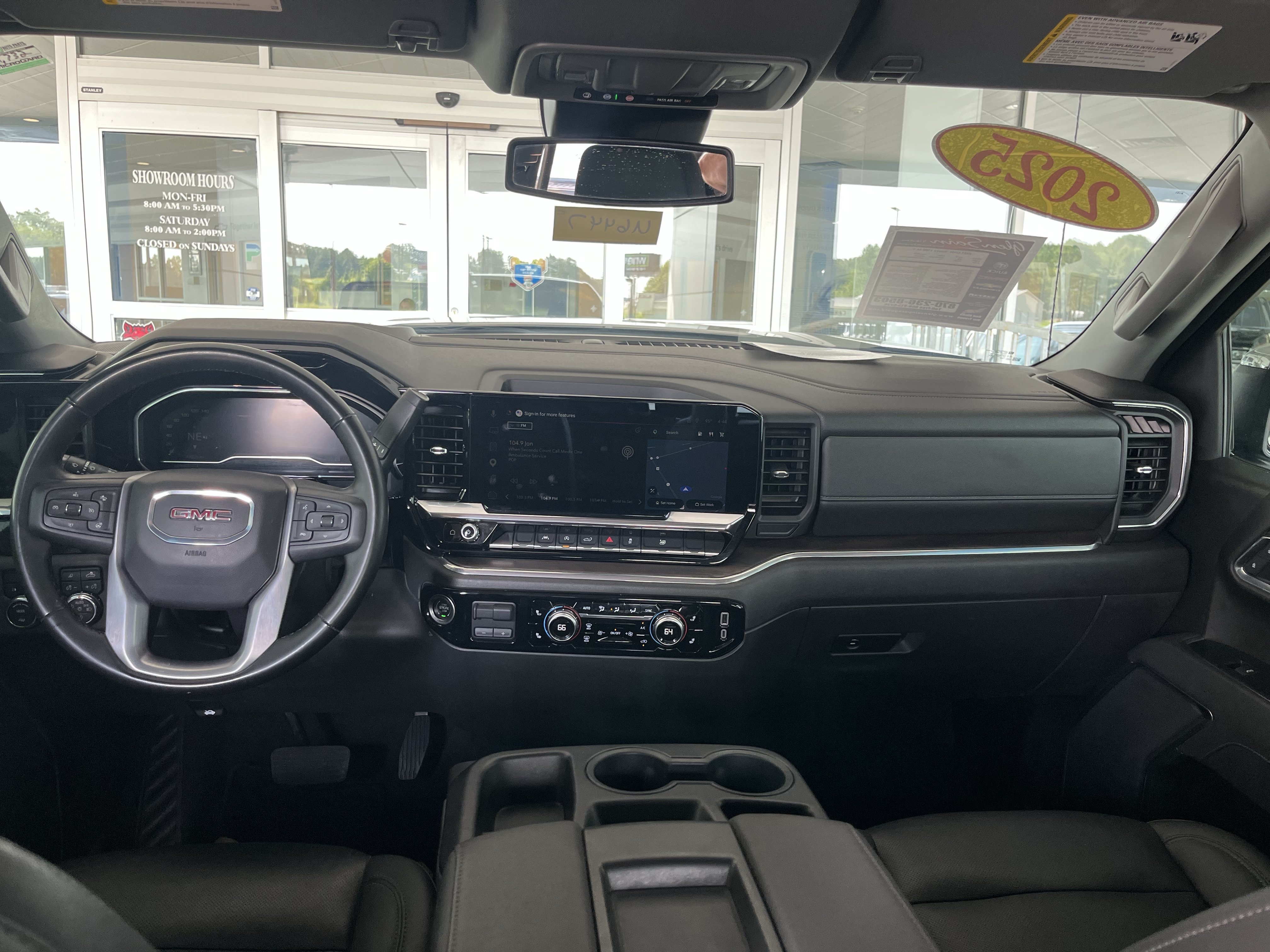 Used 2025 GMC Sierra 1500 SLT AWD/4WD image 4