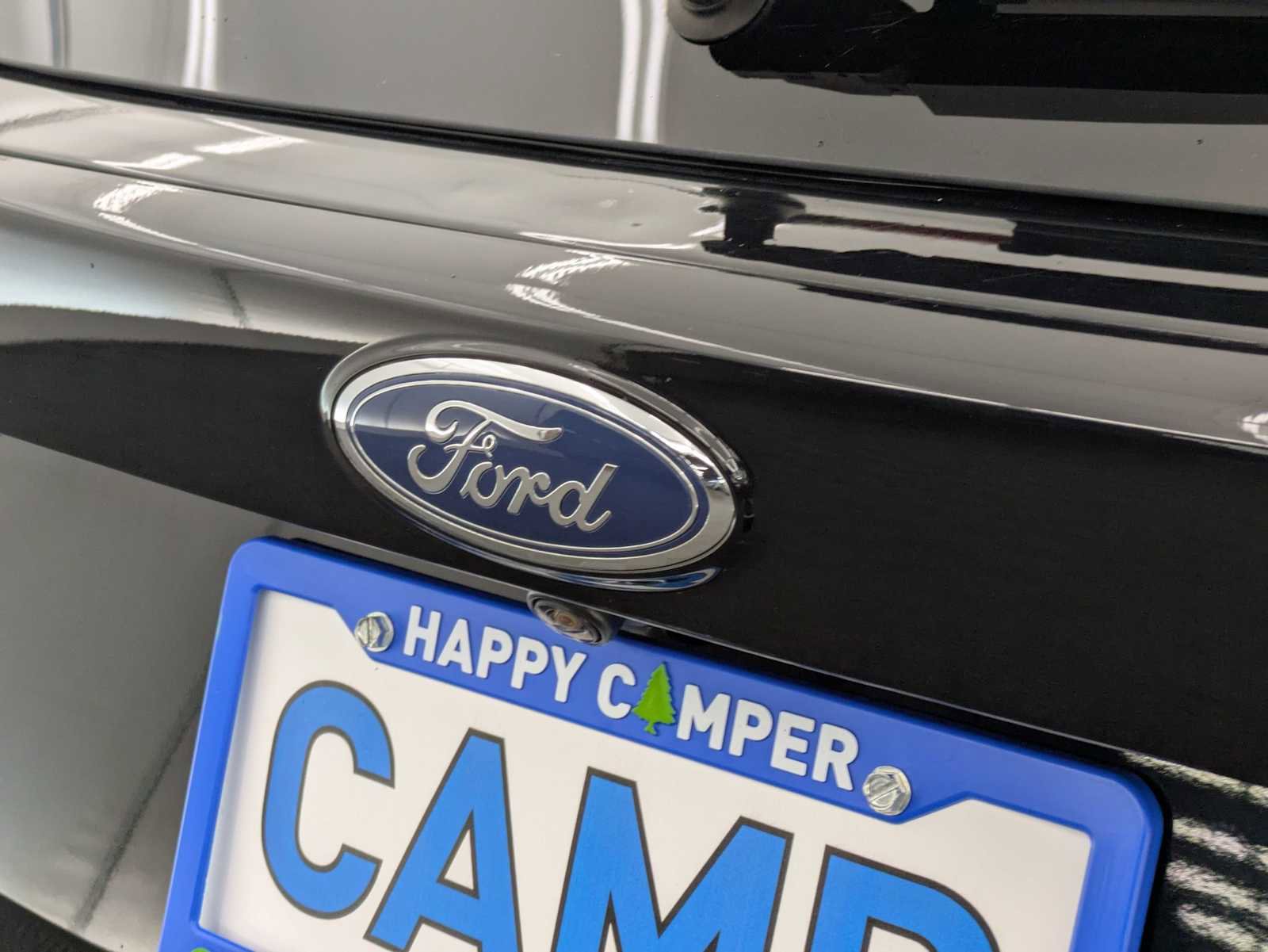Used 2018 Ford Escape Titanium w/ Ford Safe & Smart Package image 12