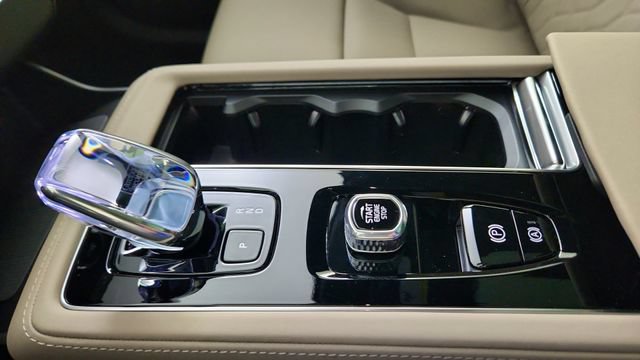 New 2026 Volvo XC90 T8 Plus w/ Protection Package AWD/4WD image 17