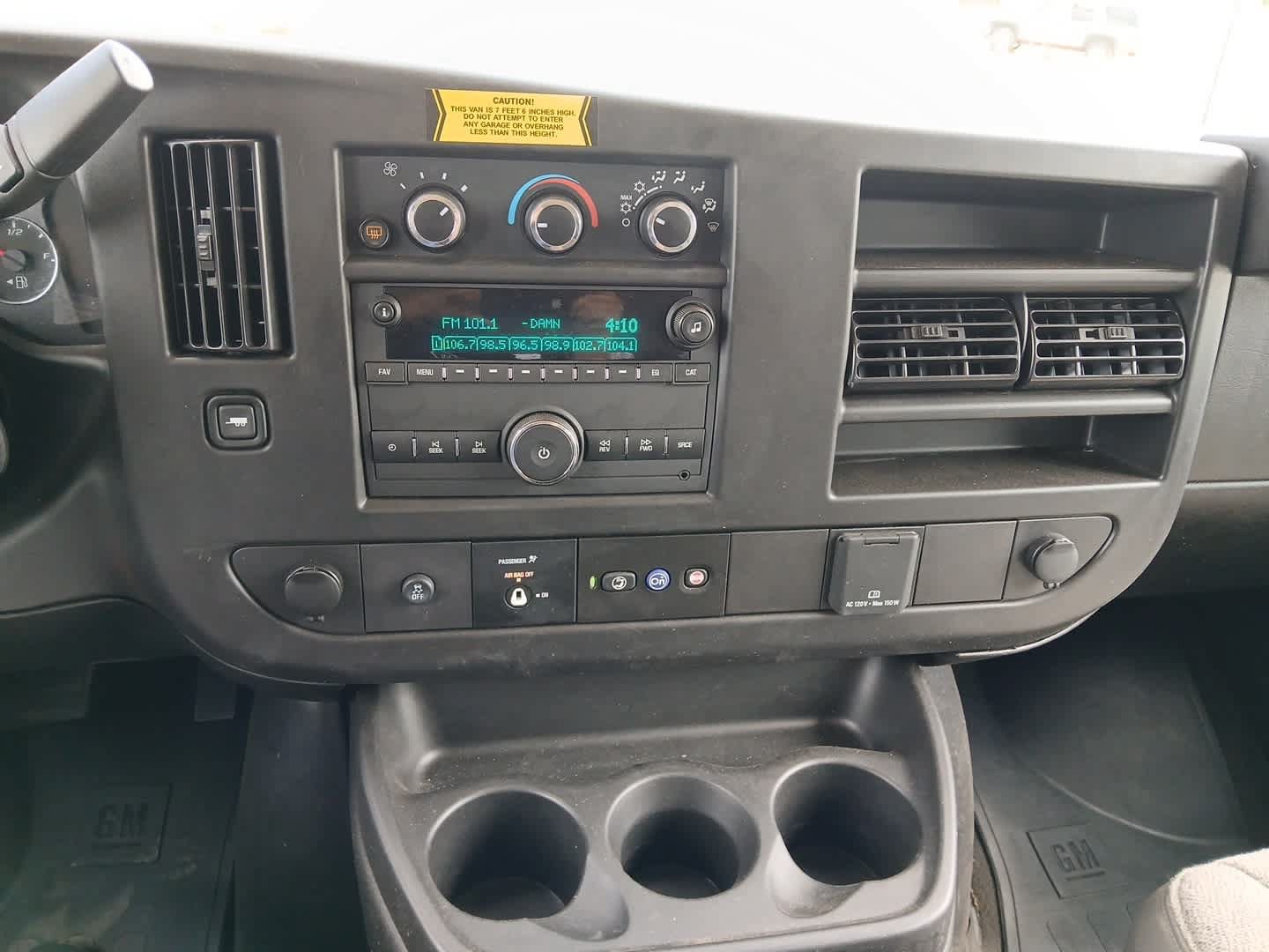Used 2025 Chevrolet Express 3500 LS RWD image 30