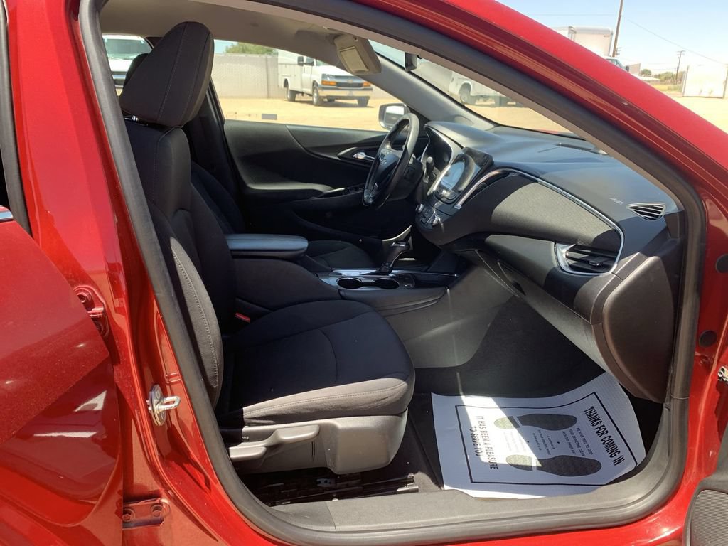 Used 2016 Chevrolet Malibu LT FWD image 27