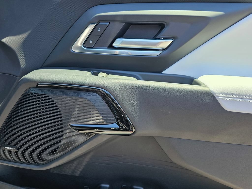 New 2026 Chevrolet Silverado EV 4x4 Crew Cab image 9