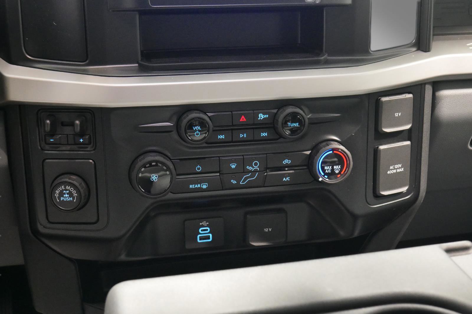 New 2025 Ford F250 XL w/ XL Chrome Package image 65