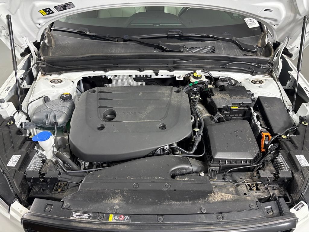 Used 2026 Volvo XC40 B5 Plus AWD/4WD image 43