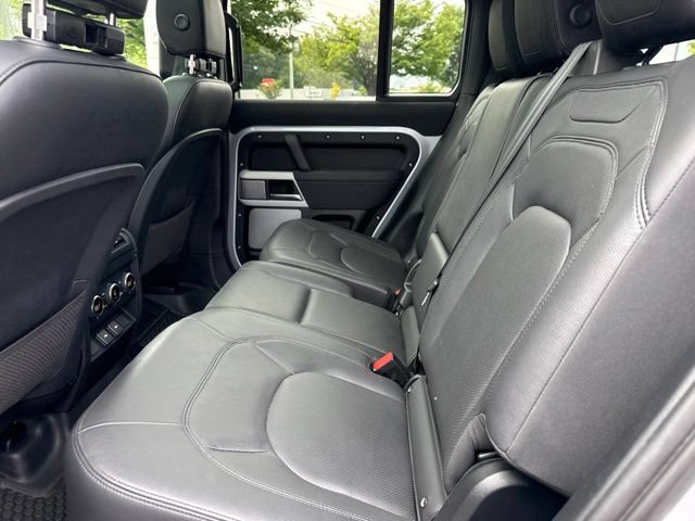 Used 2023 Land Rover Defender 130 SE AWD/4WD image 23