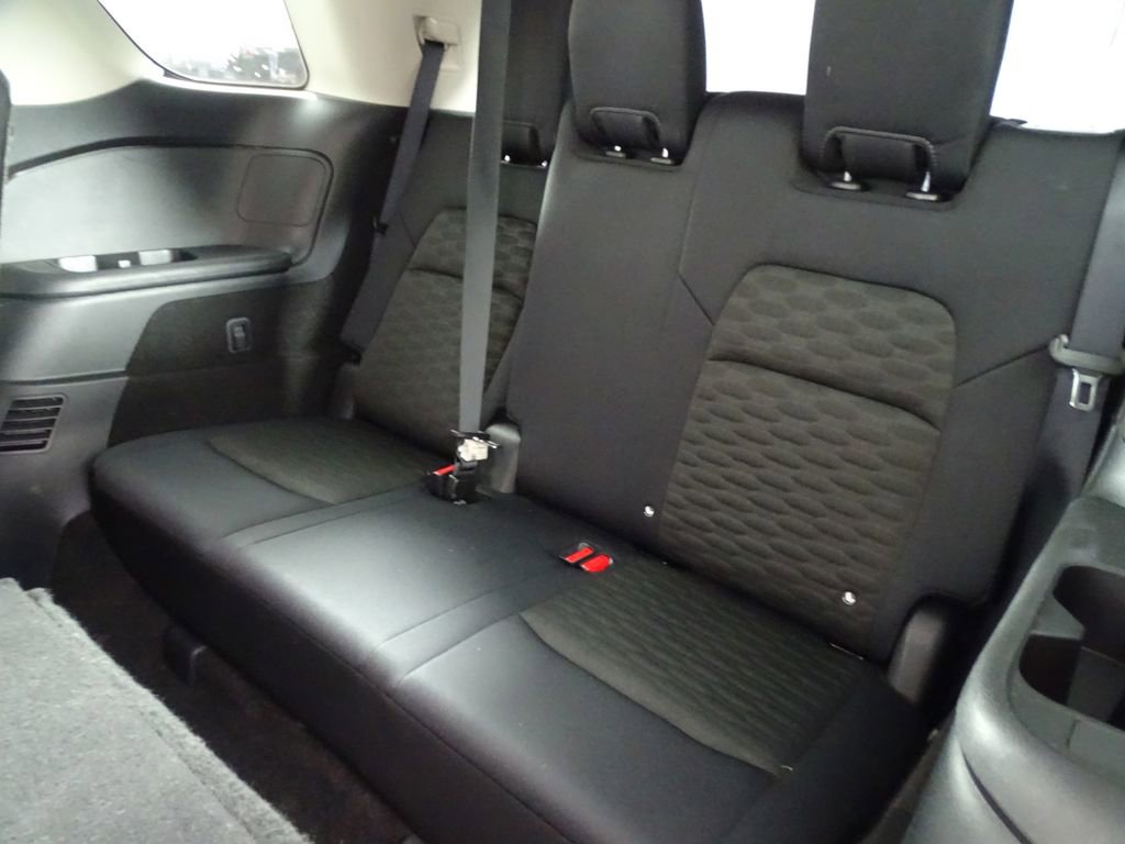 Used 2024 Nissan Pathfinder SV image 13